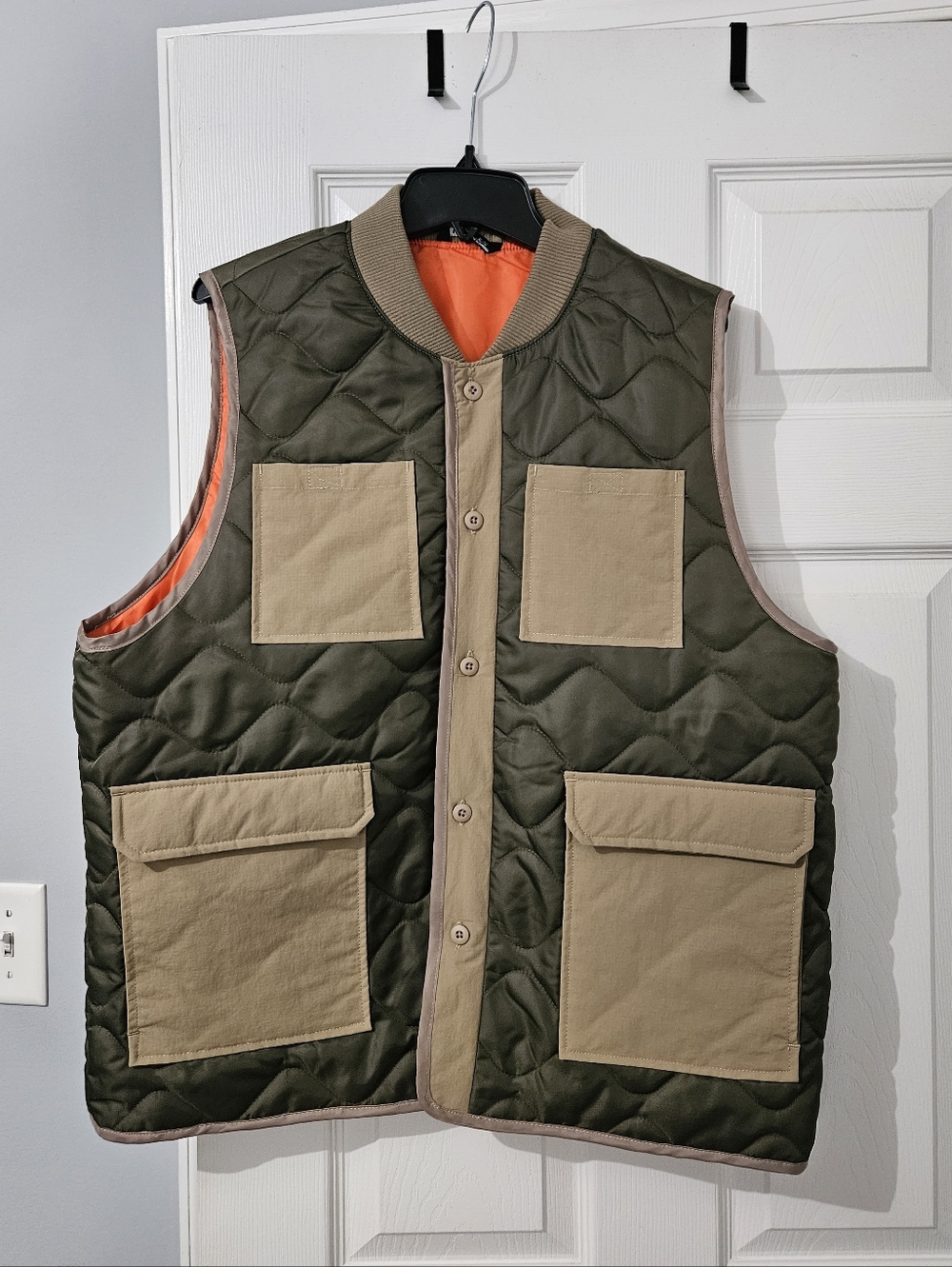 NWOT: Mens Quilted Puffer Vest - XL